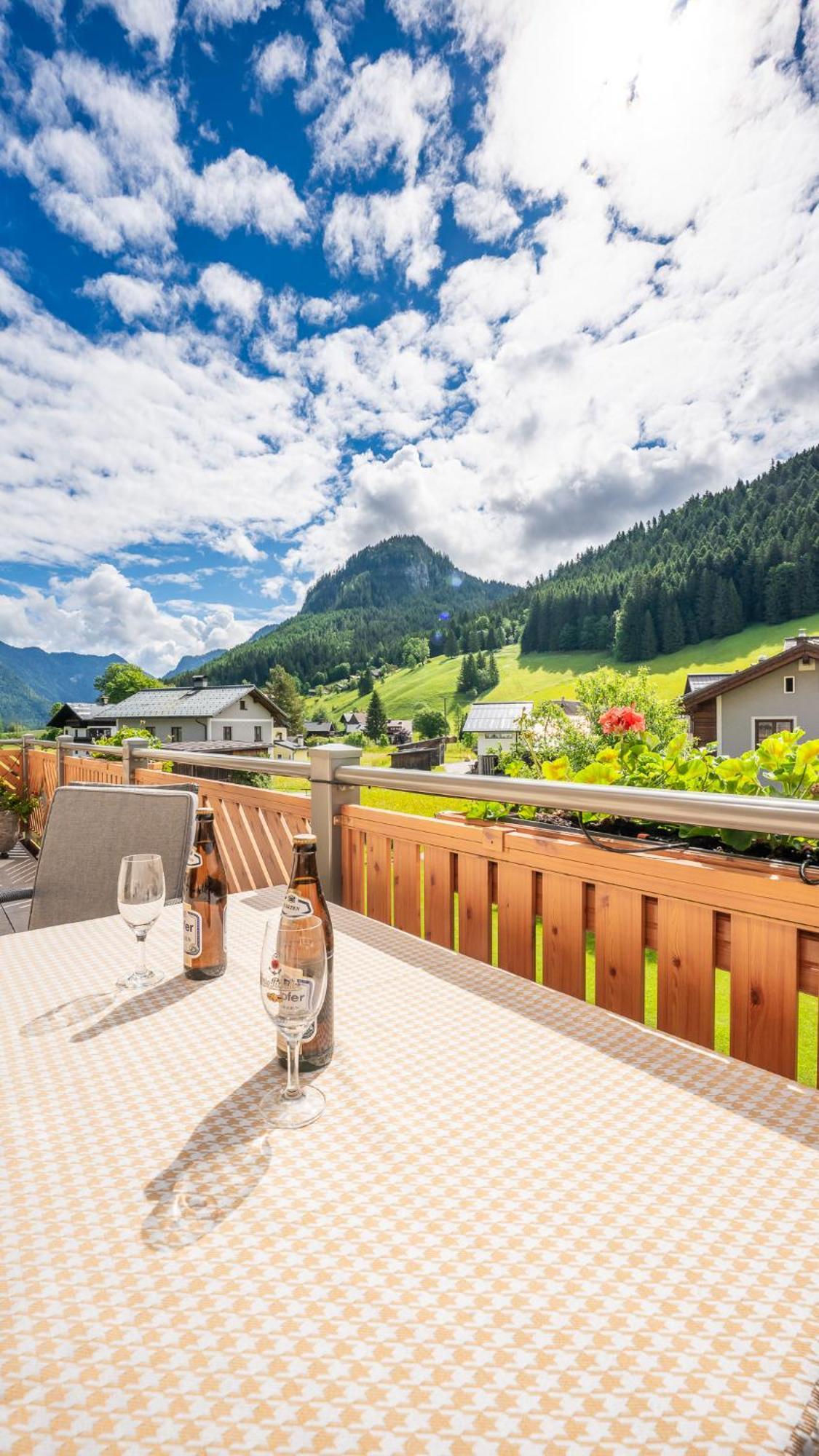 Haus Friedrich Hotel Gosau Exterior photo