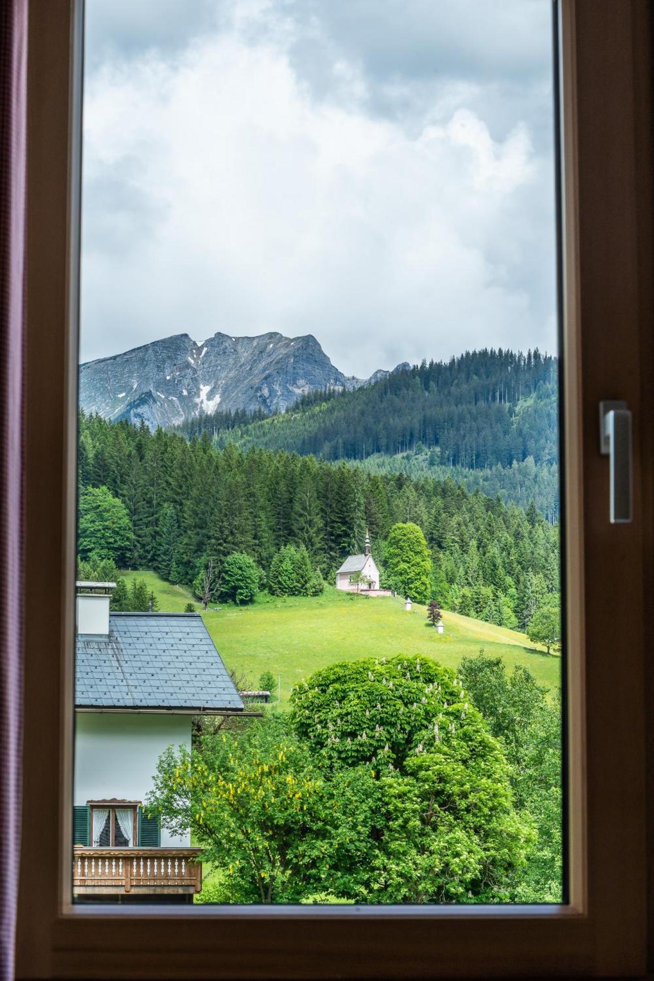 Haus Friedrich Hotel Gosau Exterior photo