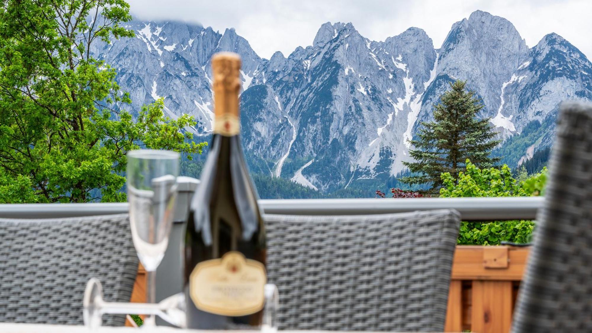 Haus Friedrich Hotel Gosau Exterior photo