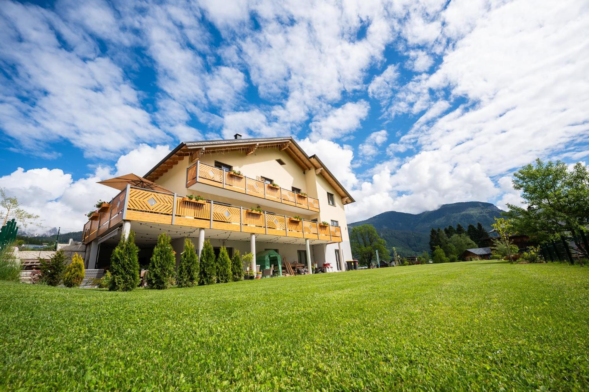 Haus Friedrich Hotel Gosau Exterior photo