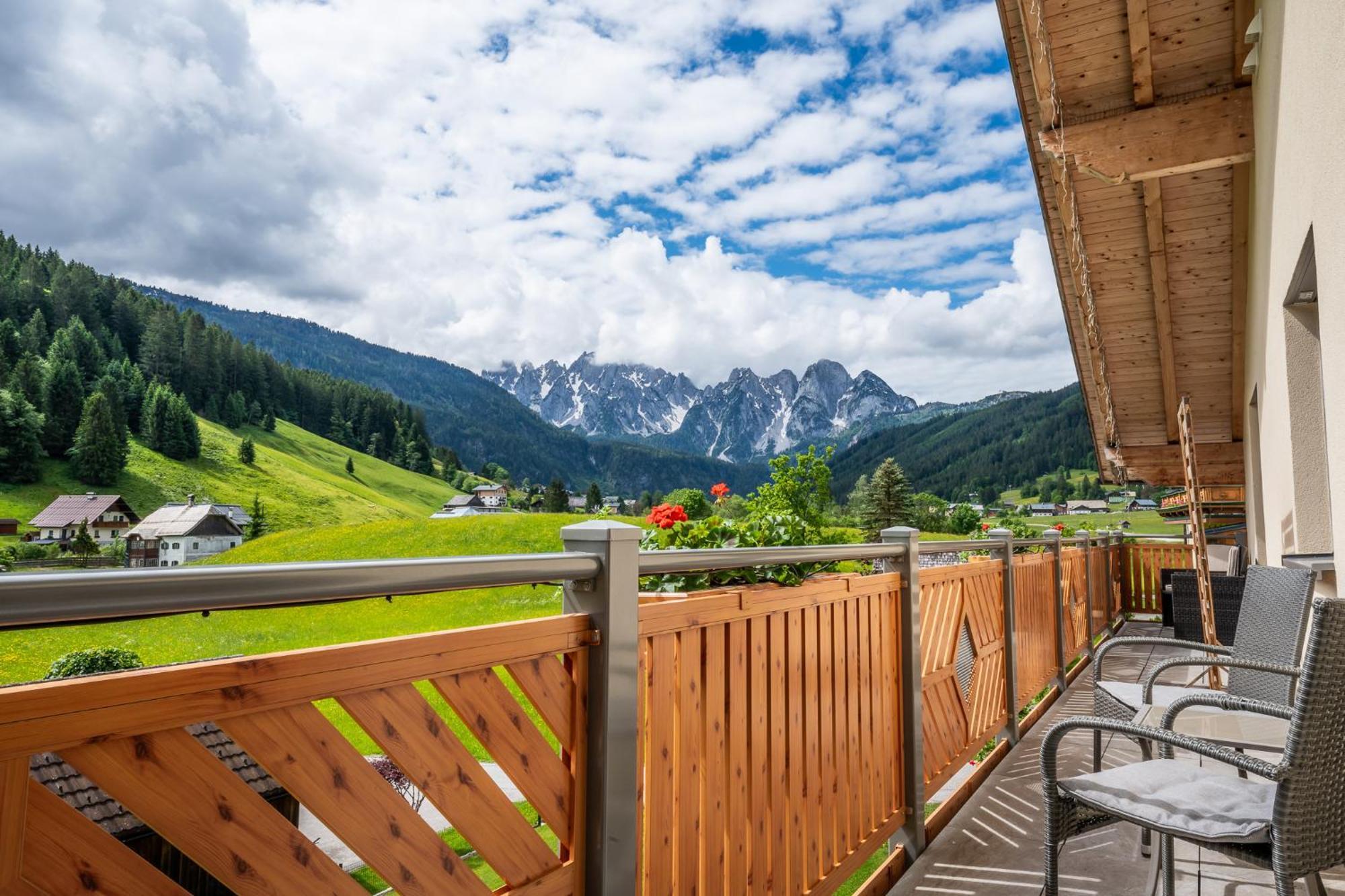 Haus Friedrich Hotel Gosau Exterior photo
