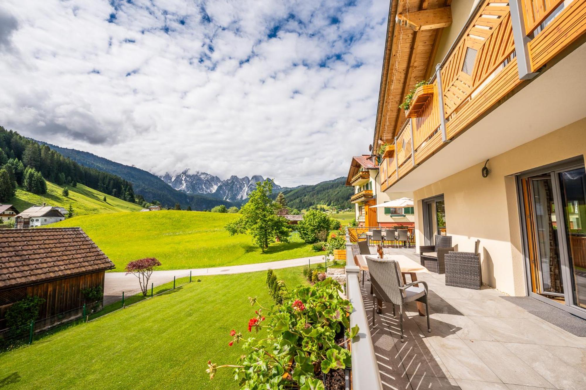 Haus Friedrich Hotel Gosau Exterior photo
