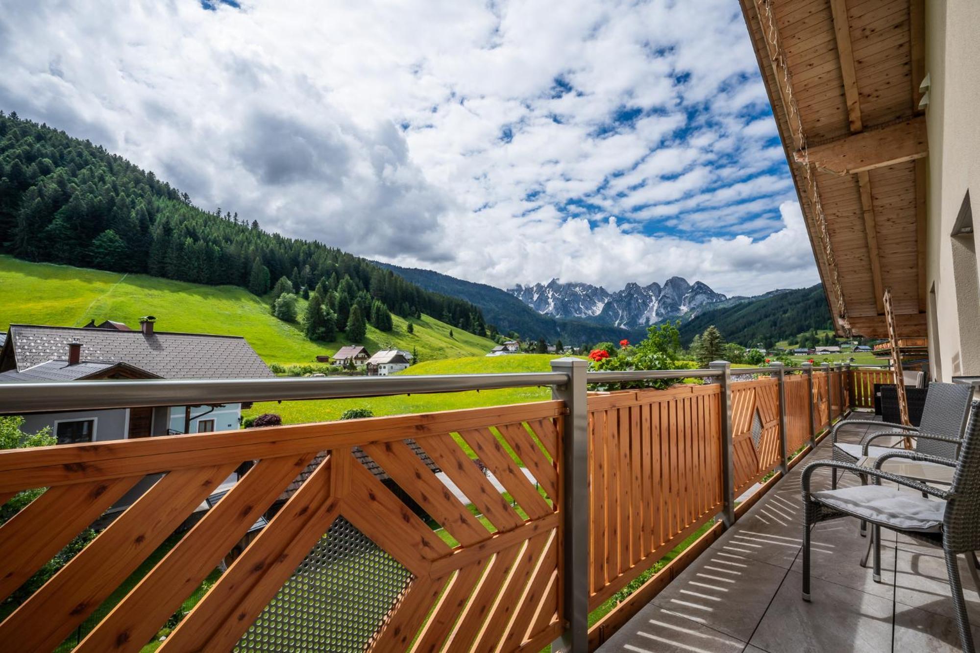 Haus Friedrich Hotel Gosau Exterior photo